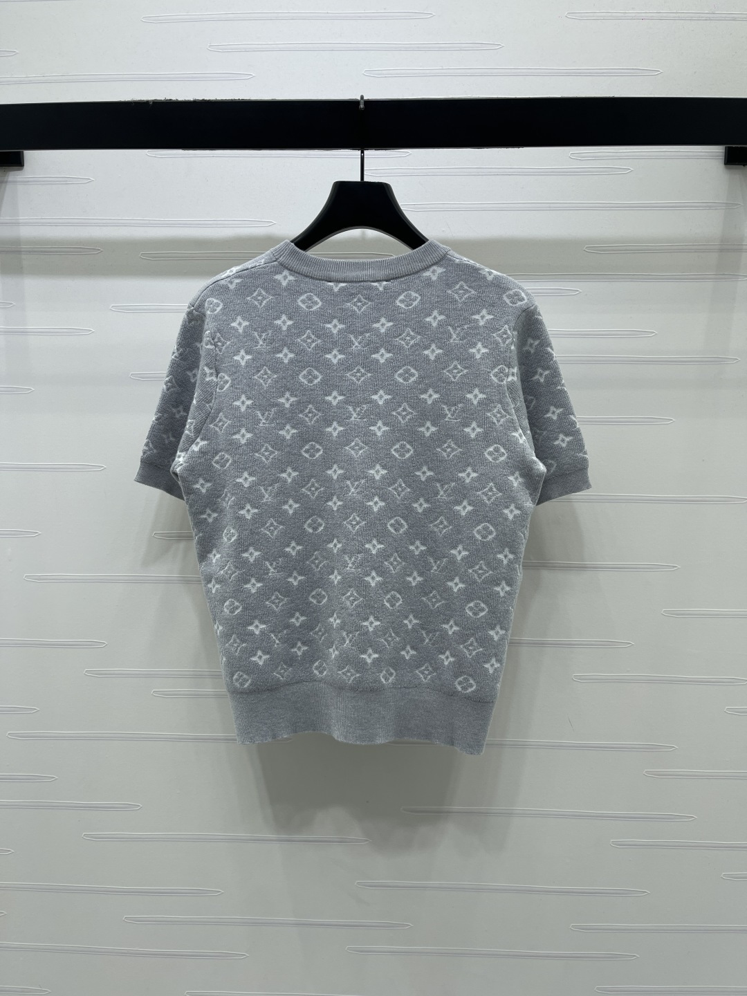Women's short sleeves